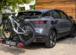 Porte-vélo et voiture électrique